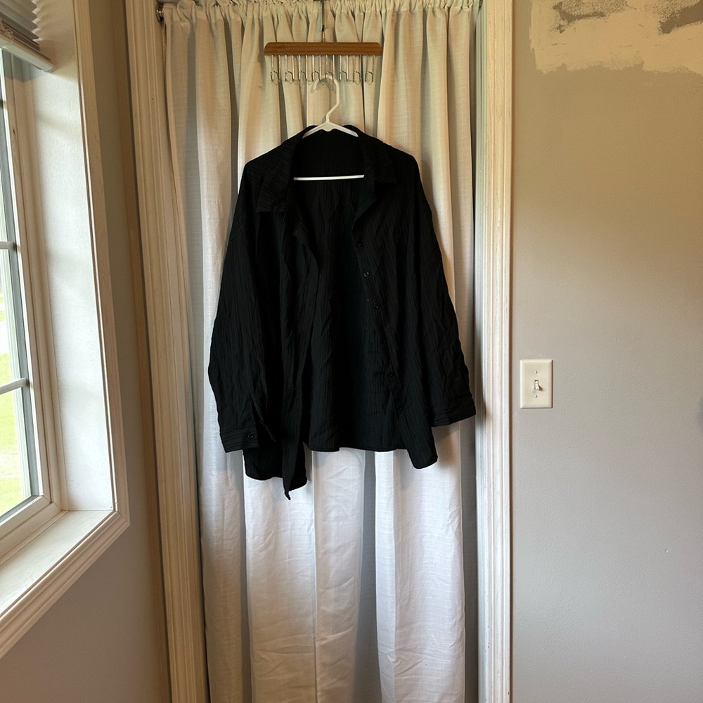 SHEIN Curve Black Textured Blouse